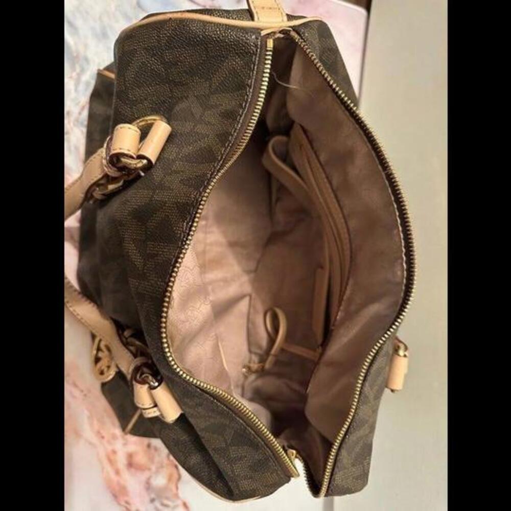 Elevate Your Everyday Look w/ the Gently Loved Michael Kors Brown Monogram Bag - Picture 2 of 10